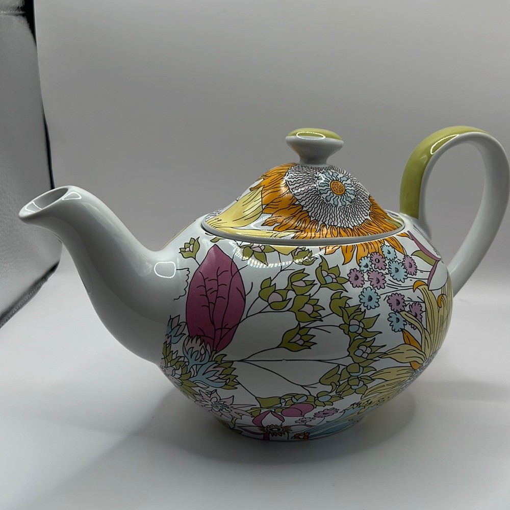 60s mod retro stoneware tea pot.
